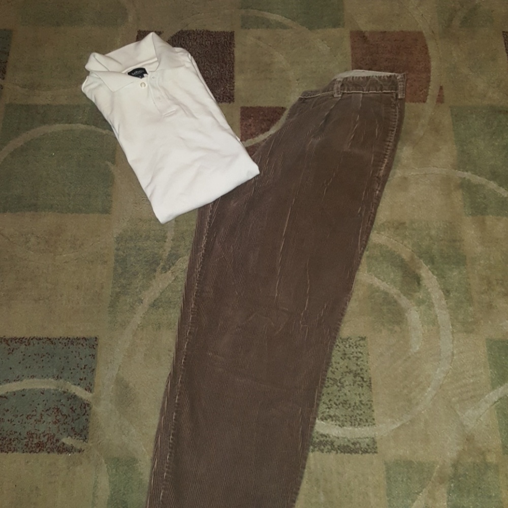 Men's white short sleeve collared polo